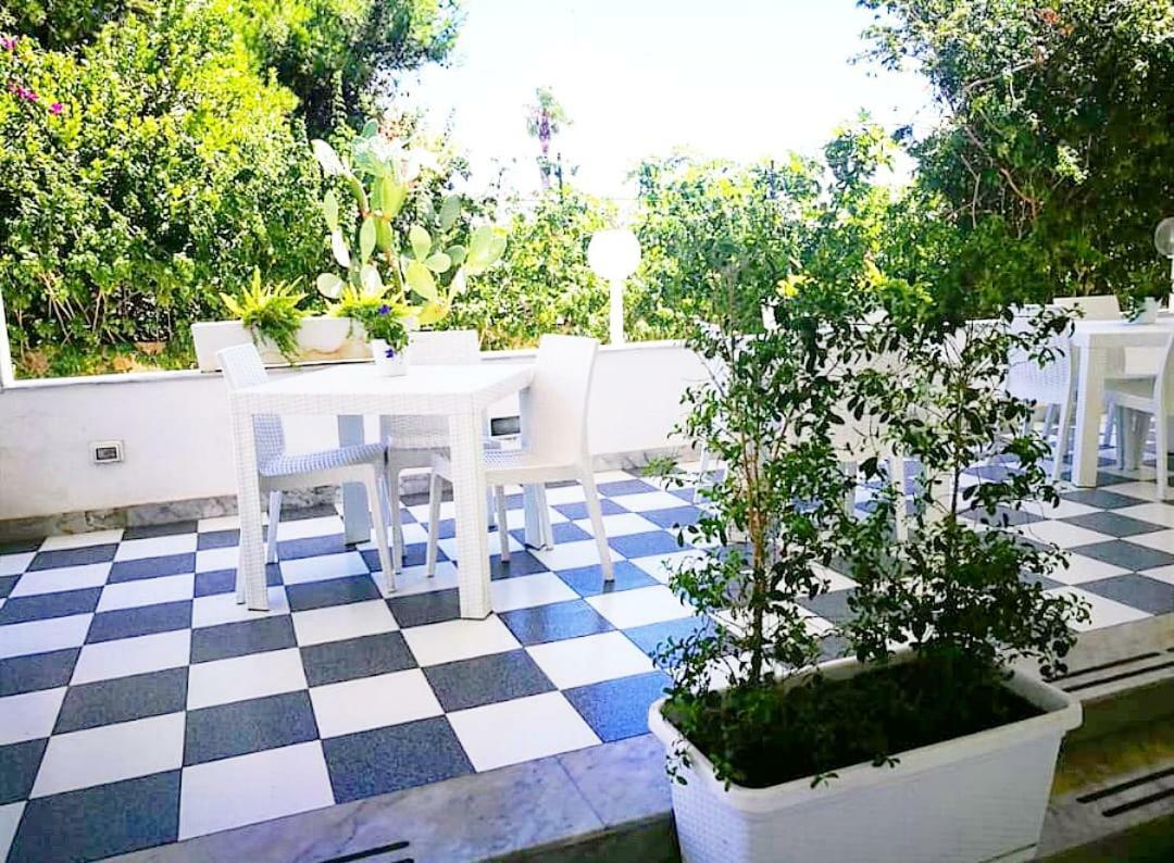 Casa Lu Salentu Hotel Torre Lapillo Bagian luar foto