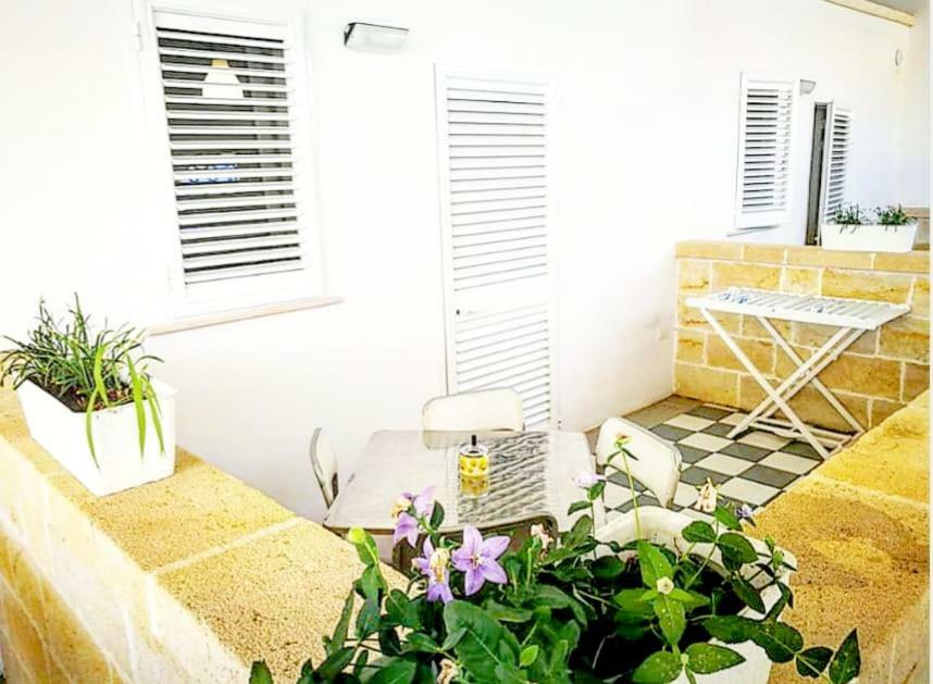 Casa Lu Salentu Hotel Torre Lapillo Bagian luar foto