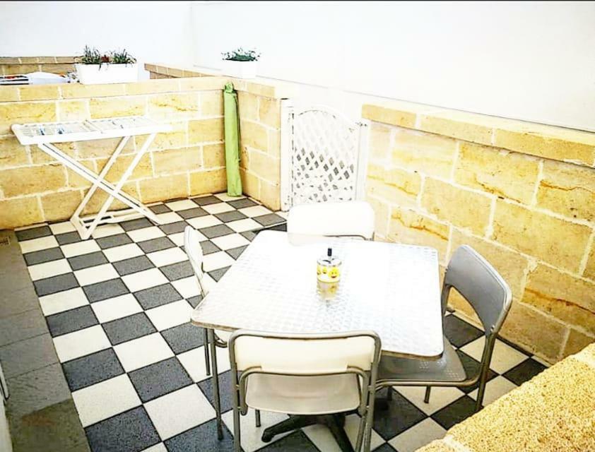 Casa Lu Salentu Hotel Torre Lapillo Bagian luar foto